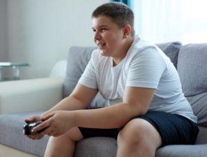 青少年肥胖与早期慢性肾脏病的关联
